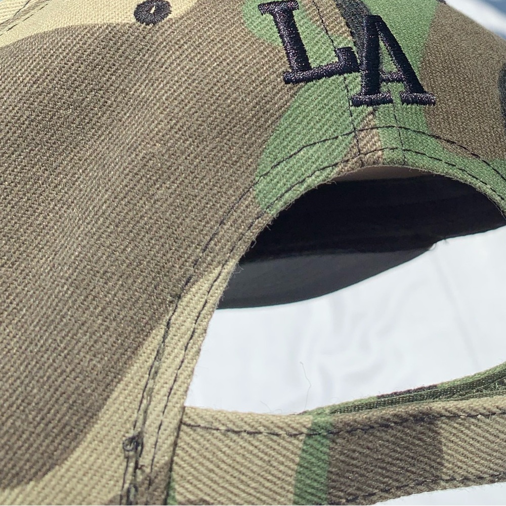Los Angeles embroidered camouflage velcro strap baseball hat - Picture 4 of 7